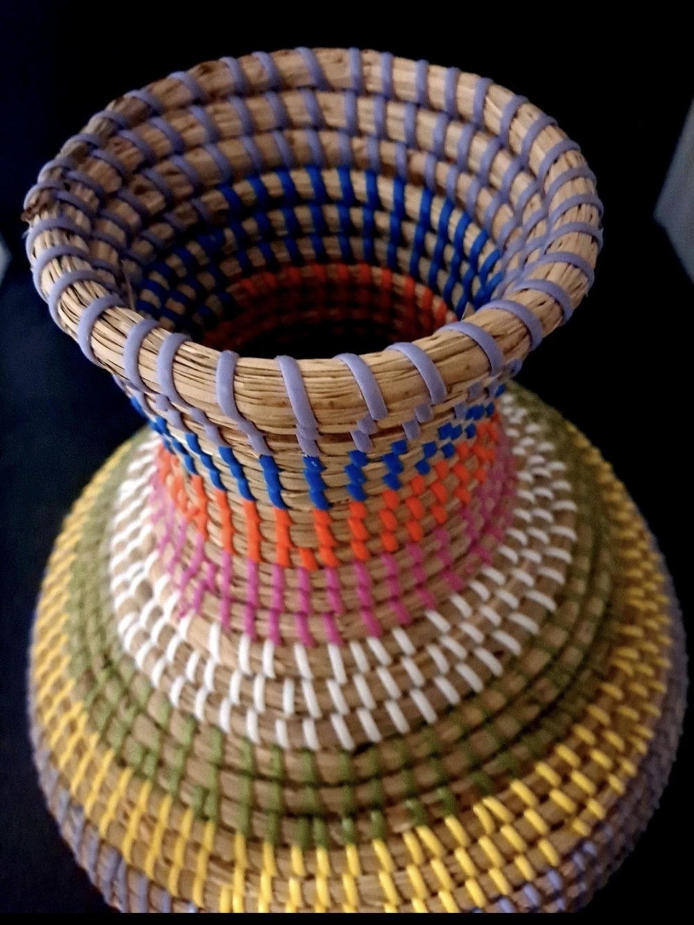 Rattan Multicolor Decorative Basket/ Vase. - Picture 4 of 4